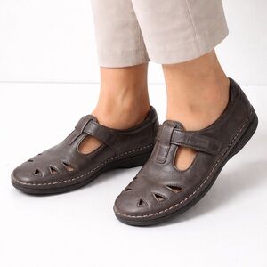 SAS Metallic Gray Leather Comfort Flats Mary Jane Cutout Shoes Women’s Size 10.5